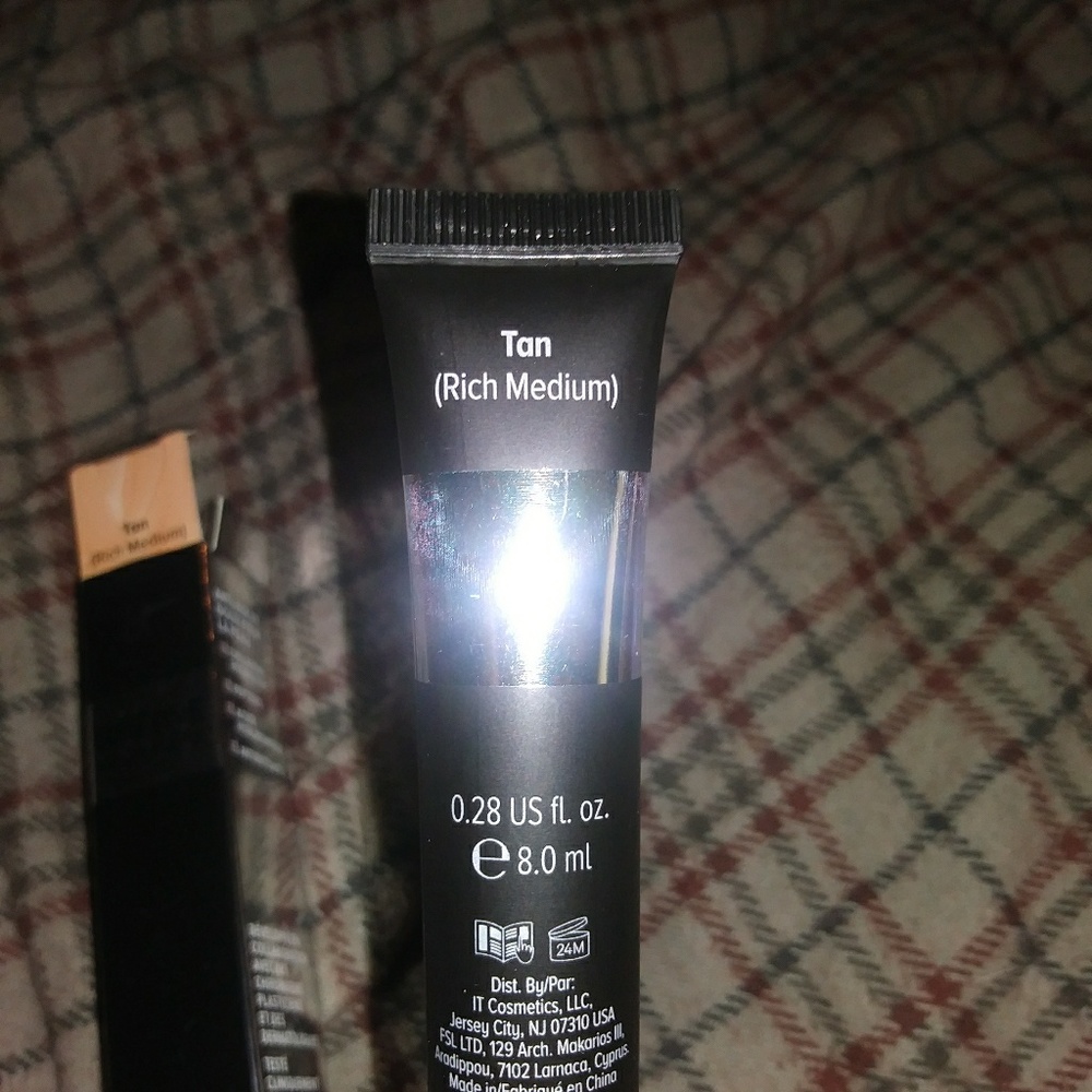 NIB It Cosmetics Bye Bye Undereye concealer